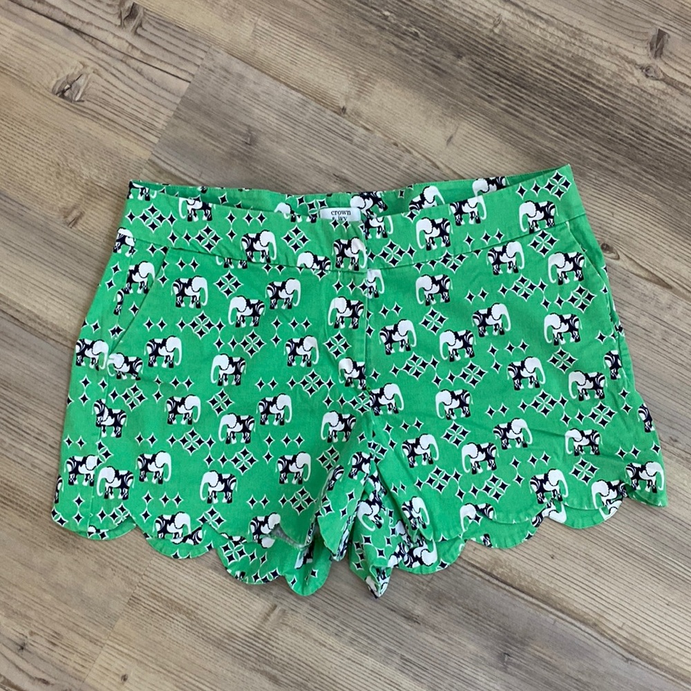 Crown & Ivy chino shorts elephants green 3.75" navy white scalloped hem size 12